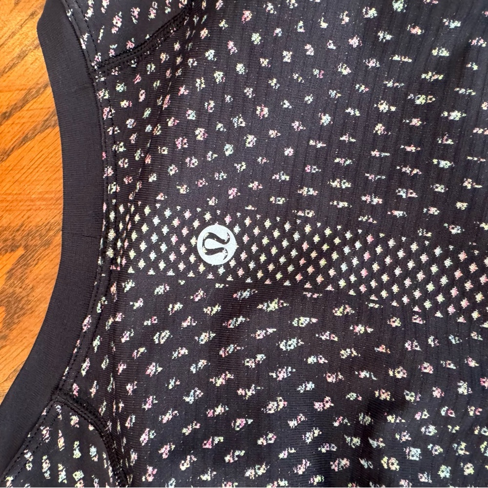 Lululemon Swiftly Tech Long Sleeve 2.0
Grid Warp Black / Neon Multi Size 6 - Picture 8 of 10